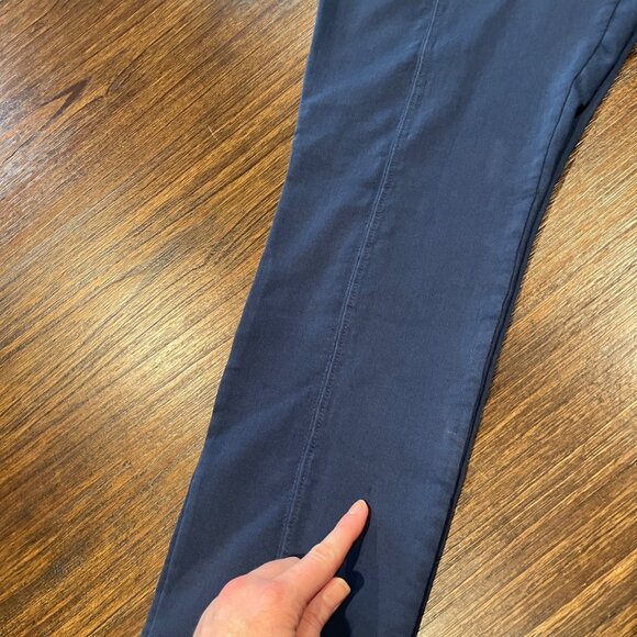 Vineyard Vines Blue Leggings with Sleek Design - Picture 4 of 16